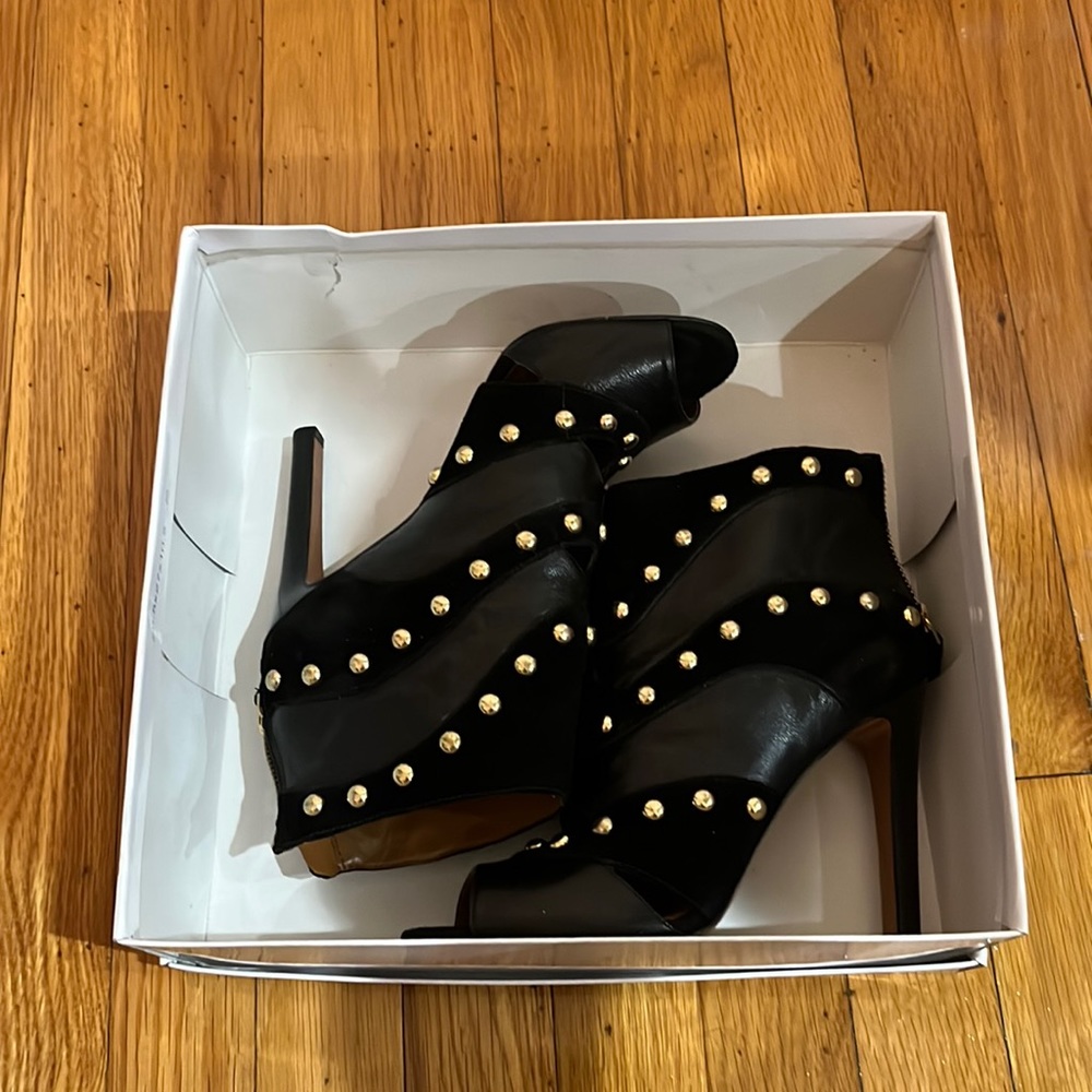 Nine West